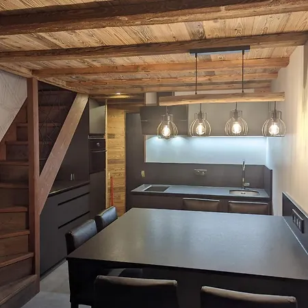Rénové à Louer - Duplex De 45 M2 Au 3ème étage *
